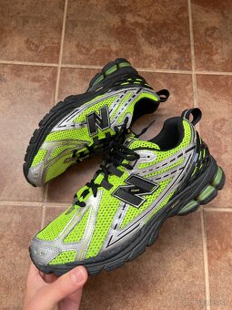 NEW BALANCE 1906 NEON GREEN 43 - 5