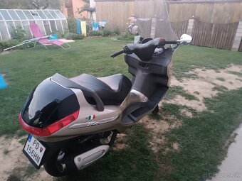 Piaggio X8 - 5