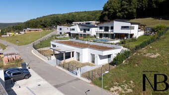 Na predaj moderný 5i bungalov so zelenou strechou, Trenčín - - 5