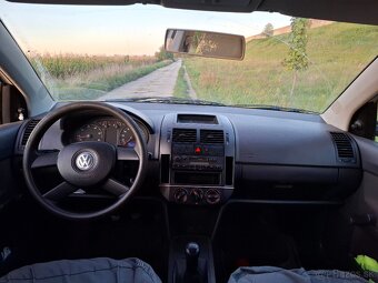 Polo IV Hatchback (9N) 1.2 40 kW - rok 2003 - 5
