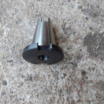 Redukcie  a upinače ISO 40 - 5