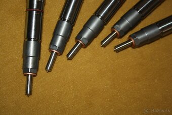 VSTREKOVACIE TRYSKY VAG 2.0 TDI 05L130277M 05L130277N - 5