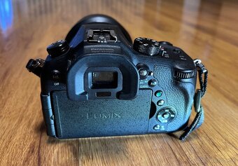 Predám fotoaparát Panasonic Lumix FZ1000 - 5