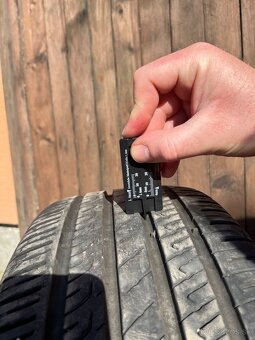Barum Bravuris 5 205/45 R16 6mm - 5