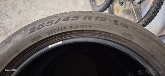 Pirelly 255/45 R19 - 5