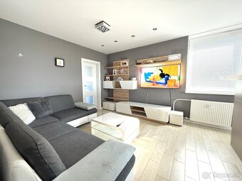 Nadštandardne prerobený 4 izbový byt s balkónom - 5