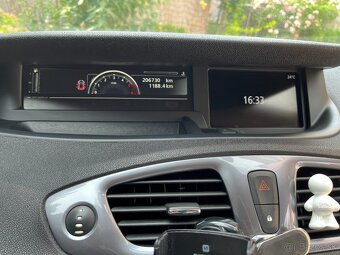 Renault Mégane Scénic 1.5dCi X-MOD - 5