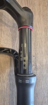 odpružená vidlica Rock Shox Reba RL 29 - 5