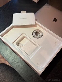 Predám Macbook Pro Retina 13 2020 8GB Ram 1T SSD Touch Bar - 5