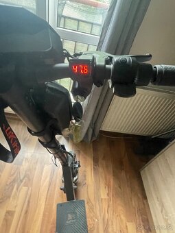 Elektrická Kolobežka Kukirin G2 2025 + Klúč - 5