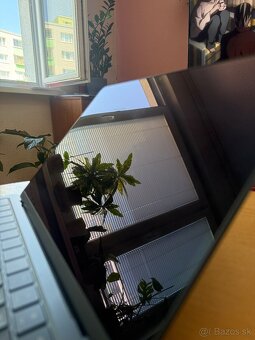 MacBook Air 13" M2 SK 2022 Polnočný - 5