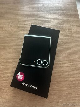 Samsung Galaxy Z Flip 6 – 256GB, Mätový, Takmer ako nový, Je - 5
