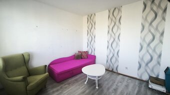 3 IZBOVÝ BYT S BALKÓNOM LUČENEC - PREDAJ - 5