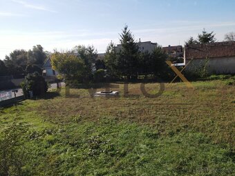 Na predaj slnečný stavebný pozemok v obci Borský Mikuláš - 5