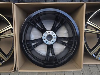 5x112 R19 BMW 3 G20 G21 Styling 793 Night Gold Nepoužite - 5