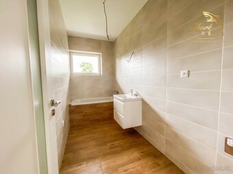 SKVELÁ CENA - RD v súkromnej ulici v Mostovej - 5