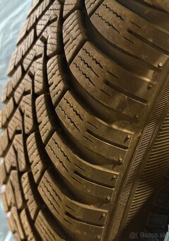 Predám elektróny zo zimnými pneumatikami - 5