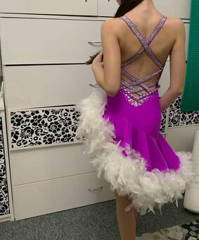 saty spolocenske tance junior 2 s bielym perim - 5
