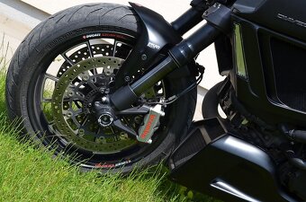 Ducati Diavel carbon 1200 2015 - 5