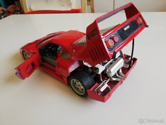 1:18 FERRARI F40 - 5