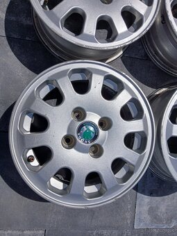 Felicia mystery 4x100 r13 - 5