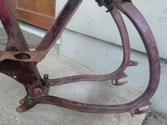 Predám rám s vidlicami na Jawa 555 pionier - 5