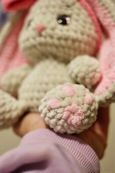 Háčkovaná hračka plyšový zajačik - 5