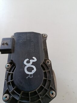 skrtiaca klapka clio3 8200568712c 30€ - 5