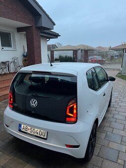 Volkswagen UP 1.0MPI - 5