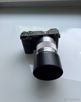 Sony A6000 + 50mm f/1.8 OSS – výborný stav, pôvodné balenie - 5