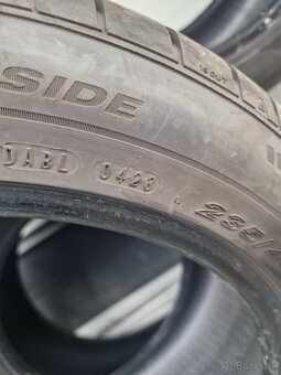 Nexen 235 45 R17 - 5