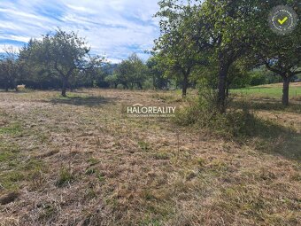 HALO reality - Predaj, pozemok pre rodinný dom 761 m2 Kľak - 5