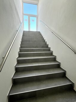 priestor v centre mesta vhodný pre veľkú predajňu, sklad - 5