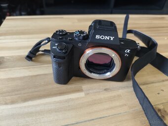 Sony A7 II – Full Frame – TOP stav ako nový...
- 5