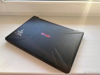 Asus FX505DY - 5