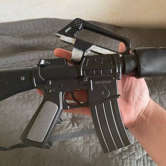 M4A1 hračka - 5