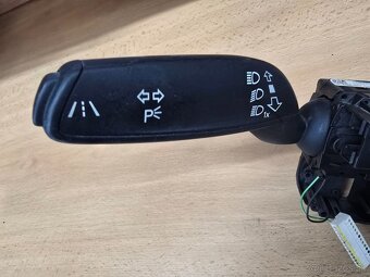 Páčky pod volantom Audi A6 A8 A5 A4 4G8953502M - 5