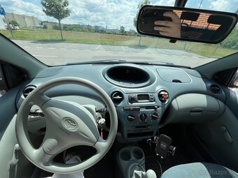 Toyota Yaris 1.0 (2002), 128 000 km, STK do 09/2026 - 5