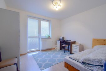 -Moderný 4-izbový bungalov s veľkým pozemkom len 10 minút od - 5