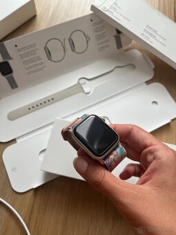 Original Apple watch SE a original nabijacka - 5