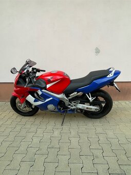 Honda CBR 600F F4i - 5