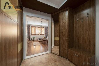 NA PREDAJ. Priestranný 3-izbový byt s loggiou - Petržalka - 5