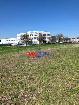 Investićný pozemok na výstavbu rodinného domu - 794 m2 - 5