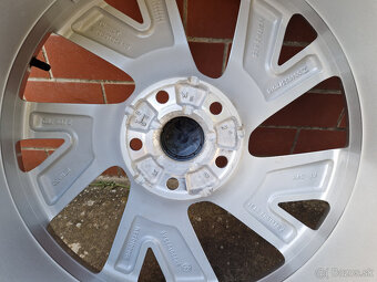 5x112 r18 et51 disky kolesa vw golf 8 zimne 225 40 18 skoda - 5