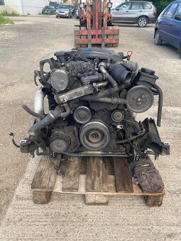 Motor BMW E61 525D - 5