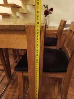 Predám barový jedálenský stôl a stoličky z masívneho dubu - 5