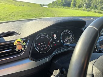 Škoda Superb combi 2,0 TDI DSG - 5