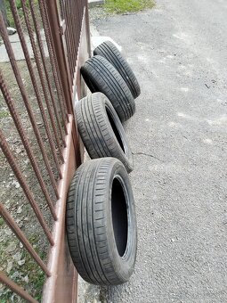 Predám pneumatiky R15, R14, gumy, disky Peugeot, Dacia - 5