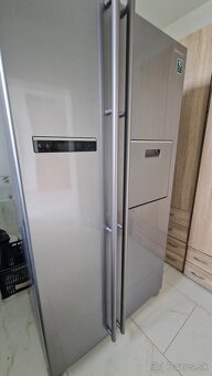 Chladnička s mrazničkou Samsung RSQ1VTMG1 - 5