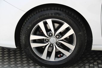 HYUNDAI i30 CW Family 1,6 CRDi 85 kW - 5